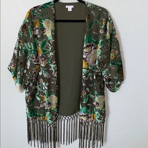 Adorable kimono with fringe hem